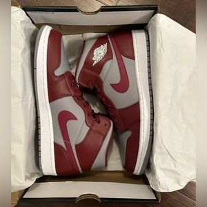 Nike Air Jordan 1 Mid